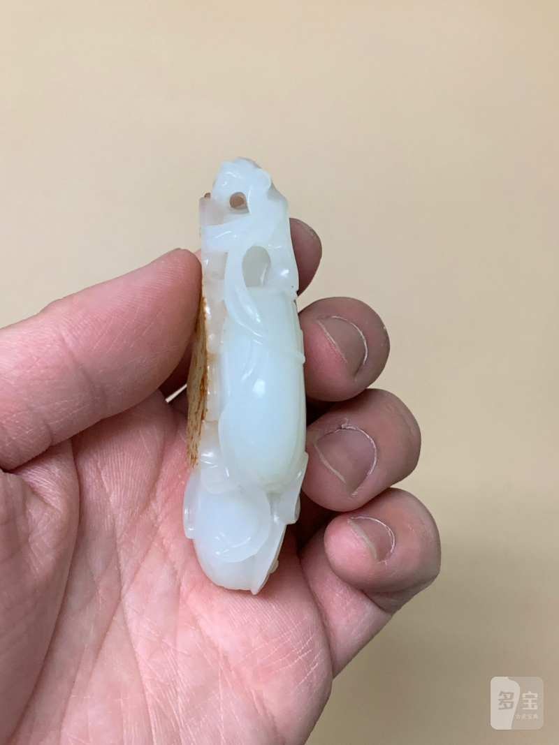 清 白玉红皮巧雕瓜果挂件 - 图5